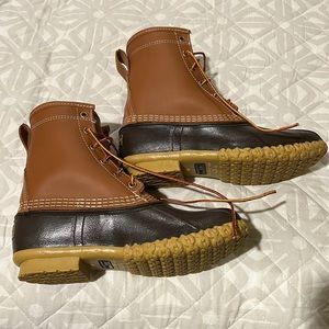 Women’s L.L. bean boots 8” insulated with goretex !